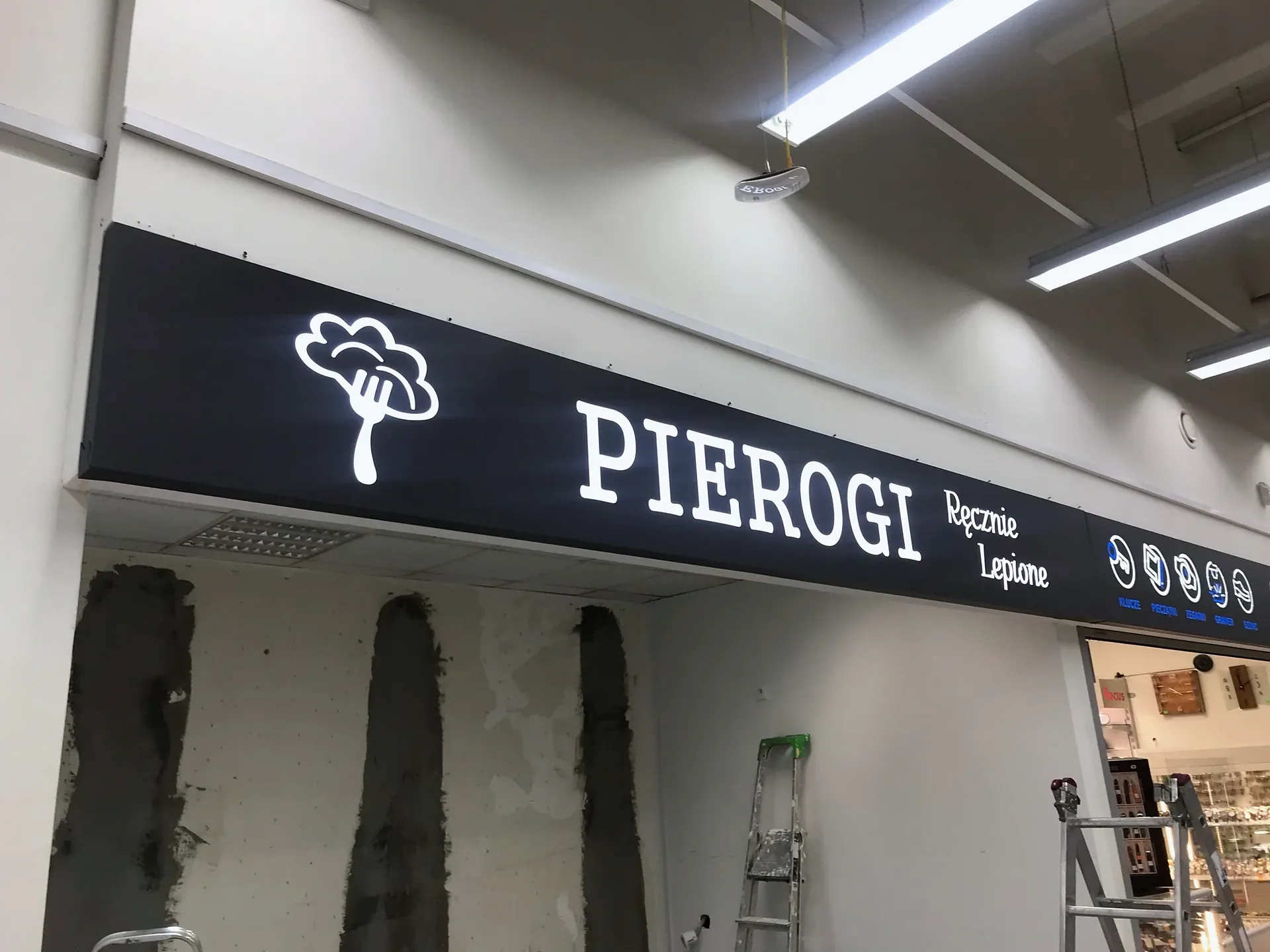 Szyld punktu Pierogi