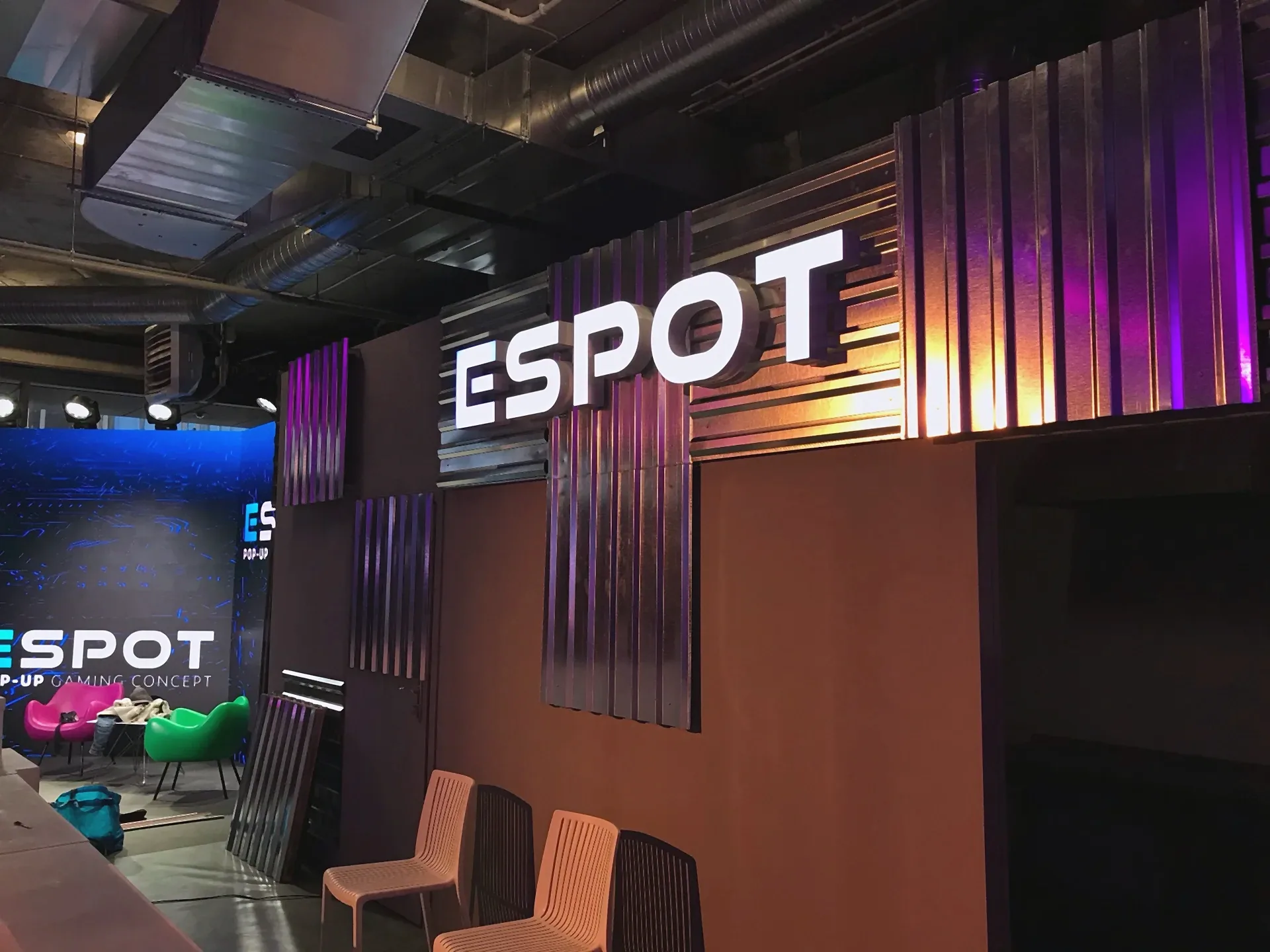 Branding przestrzeni ESPOT