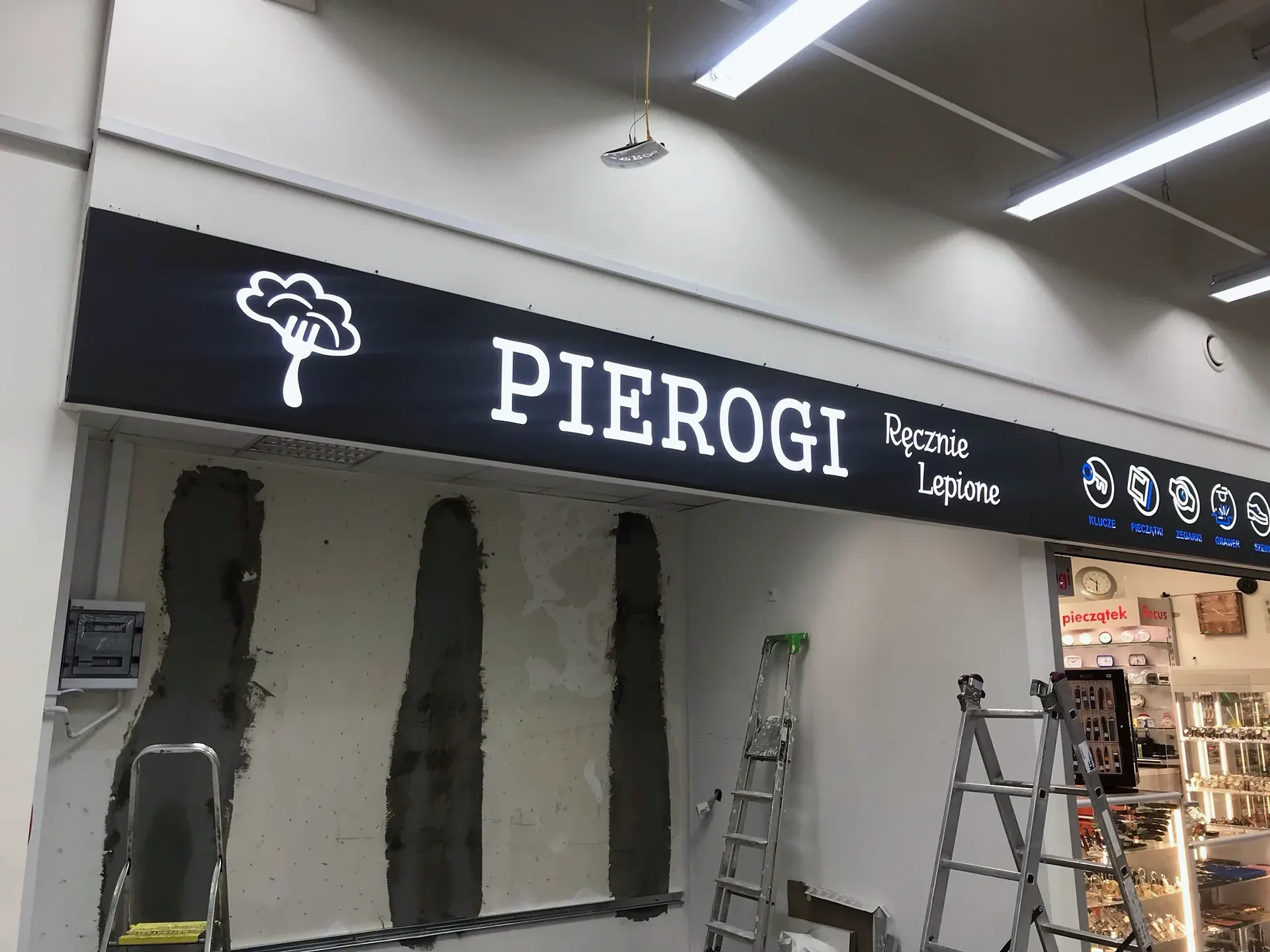 Szyld punktu Pierogi